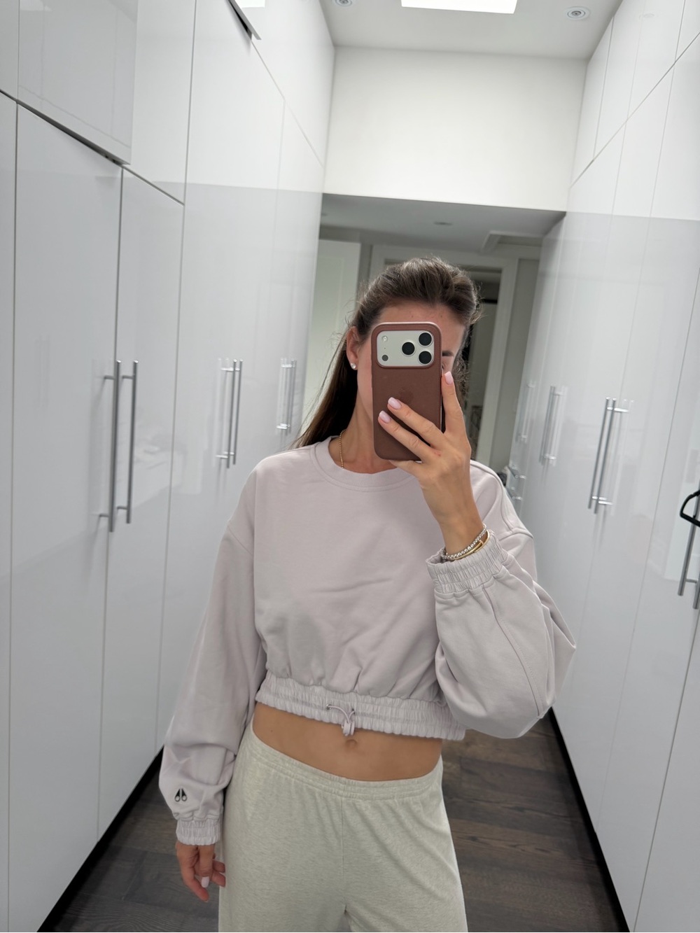 Moose Knuckles Cropped Sweatshirt in Light Lavender